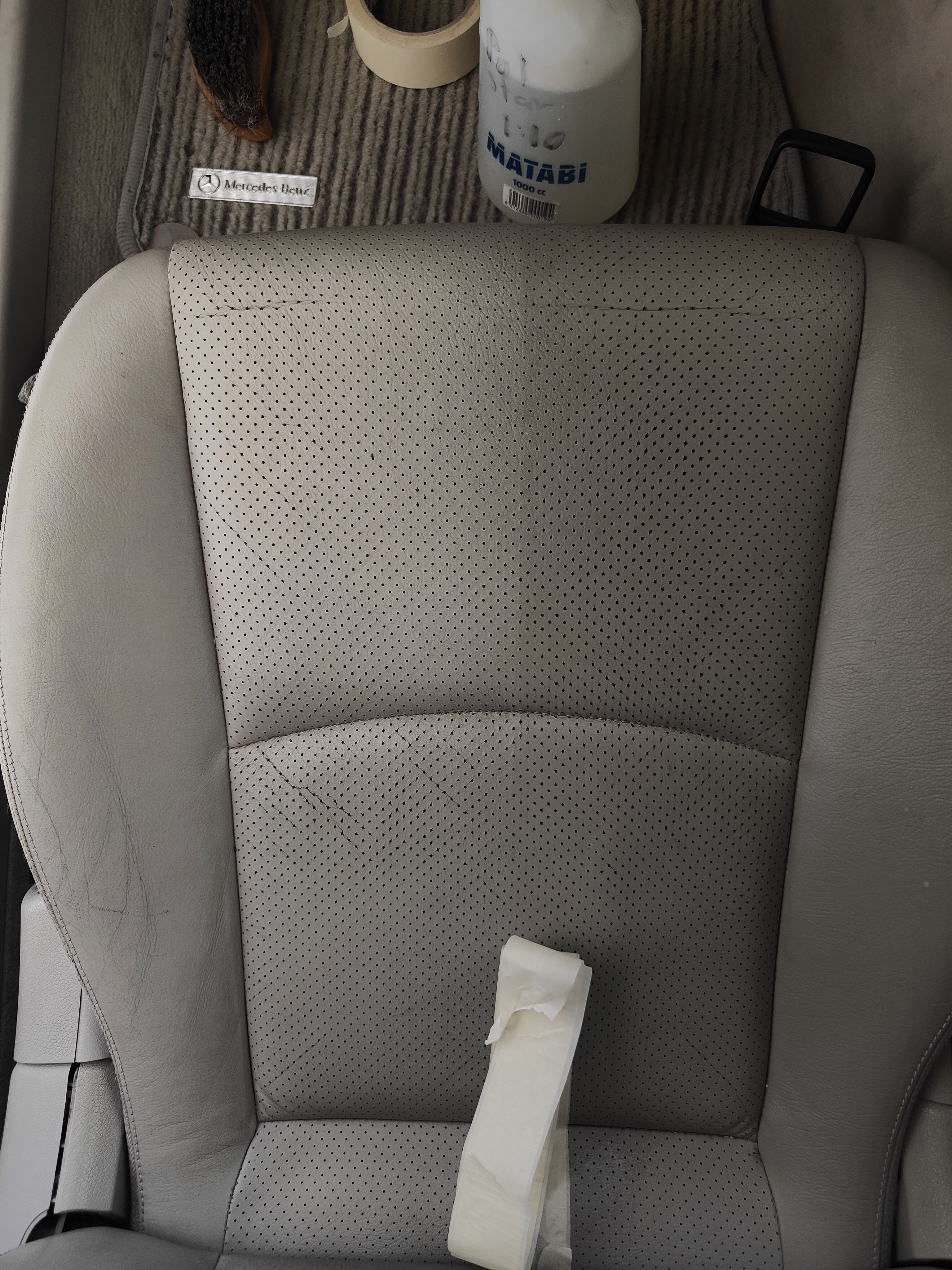 Medio asiento limpio y medio sucio